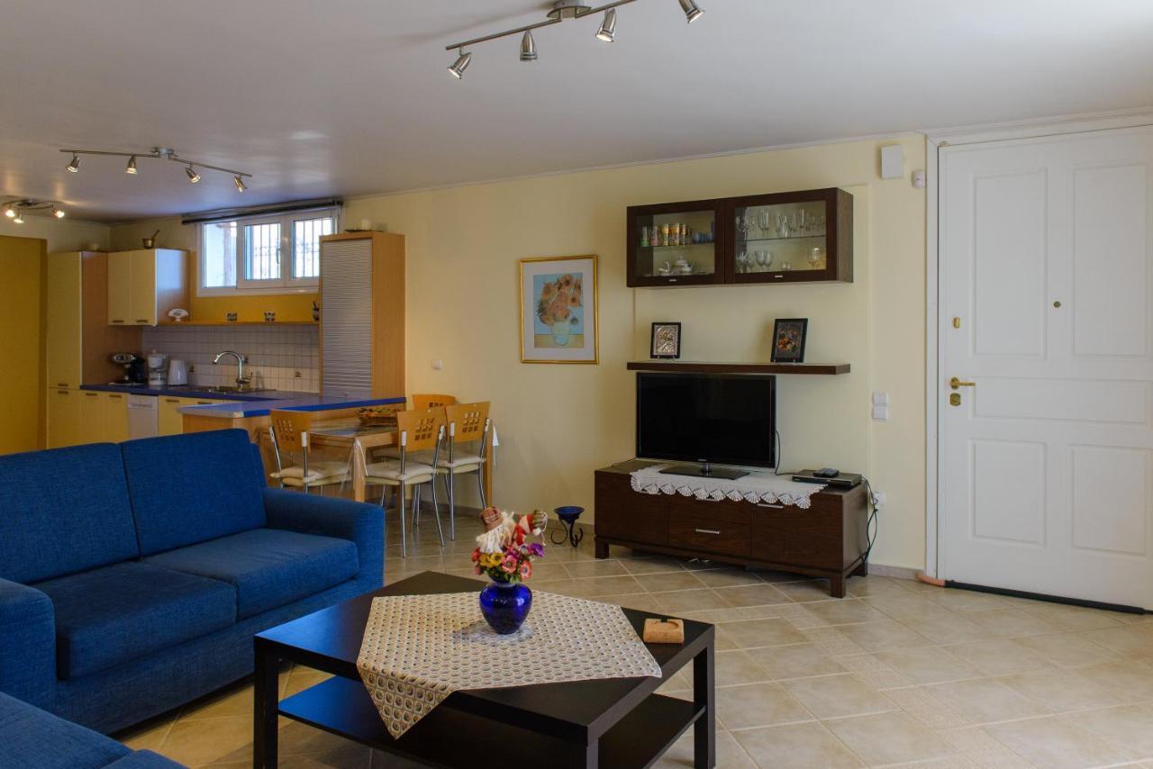 Artemis Riviera Villa Exterior photo