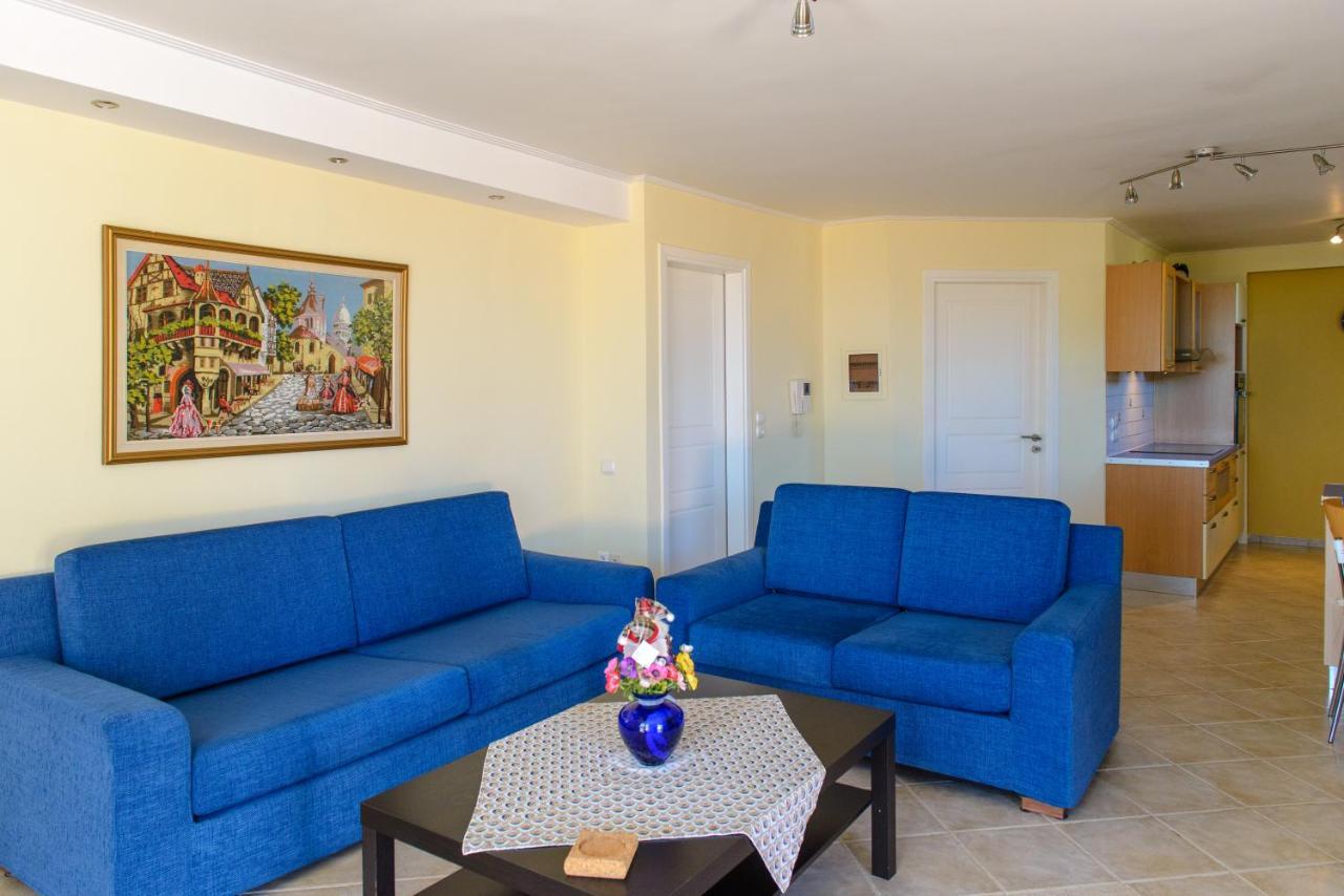 Artemis Riviera Villa Exterior photo