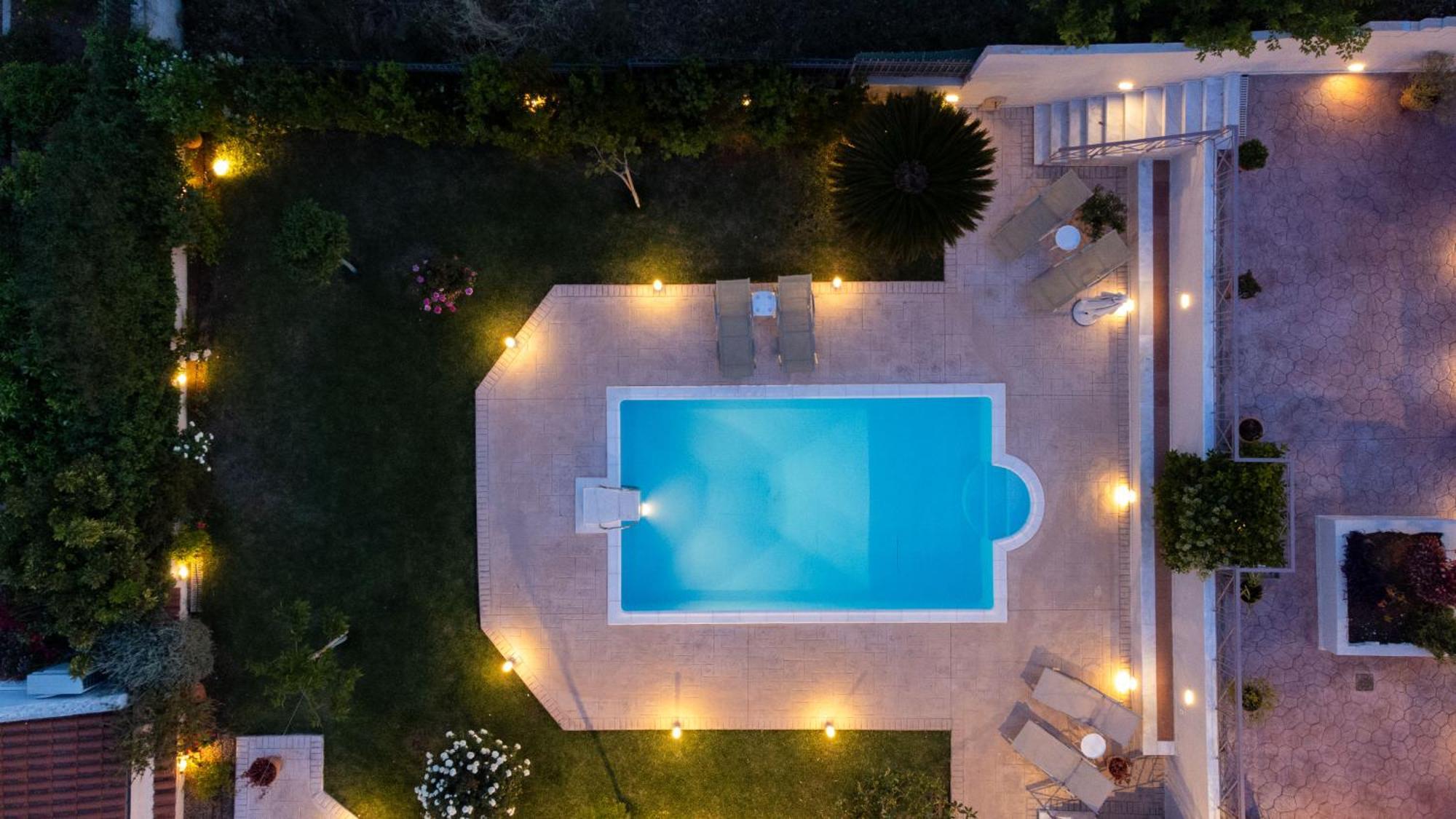 Artemis Riviera Villa Exterior photo