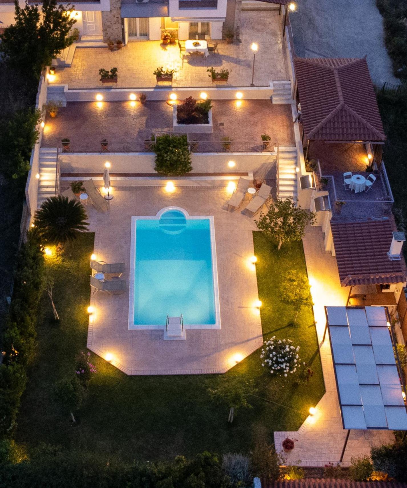 Artemis Riviera Villa Exterior photo